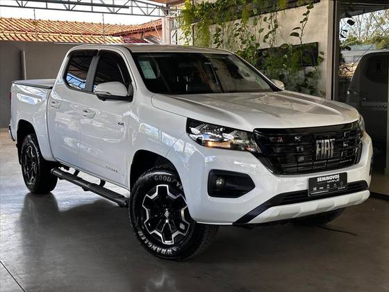 FIAT TITANO 2.2 TURBO DIESEL VOLCANO 4X4 AT6 FIAT TITANO 2.2 TURBO DIESEL VOLCANO 4X4 AT6